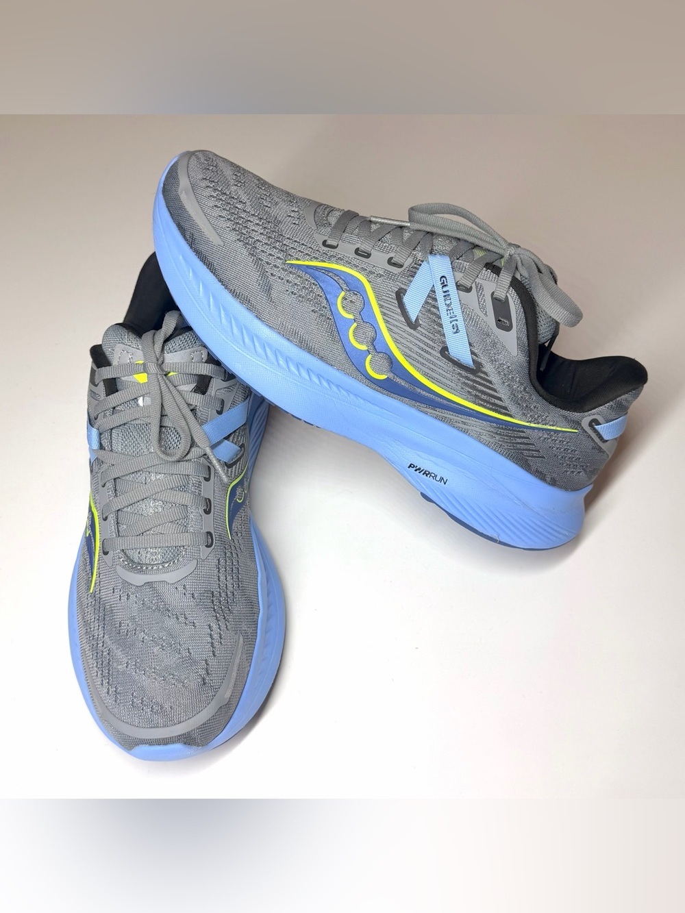 Saucony Women’s Guide 16 Athletic Running Shoes Size- 10 W